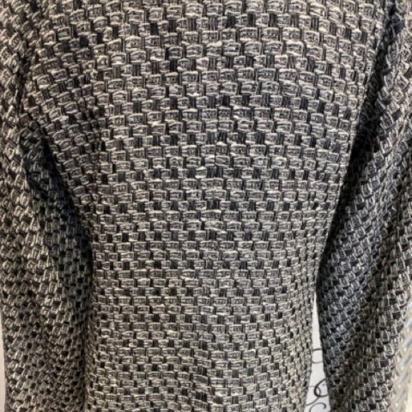 Chanel Grey And Black Tweed Sz 40 Jacket - Picture 7 of 7